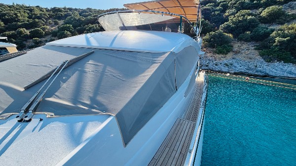 2010 SUNSEEKER MANHATTAN 70