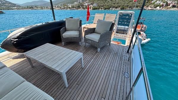 2014 CUSTOM STEEL TRAWLER 21M