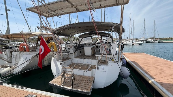 2017 JEANNEAU 51